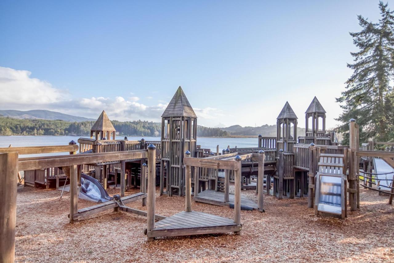 Villa Coastal Bliss Lincoln City Esterno foto